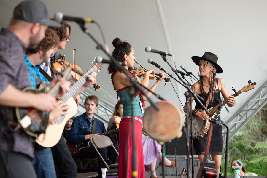 Rising Appalachia leads a workshop jam with Front Country.