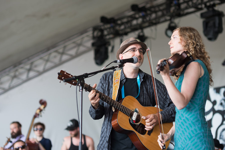 Local Manitoba loveleys Dan Frechette and Laurel Thomsen perform with an intimacy that is an extension of their very being.