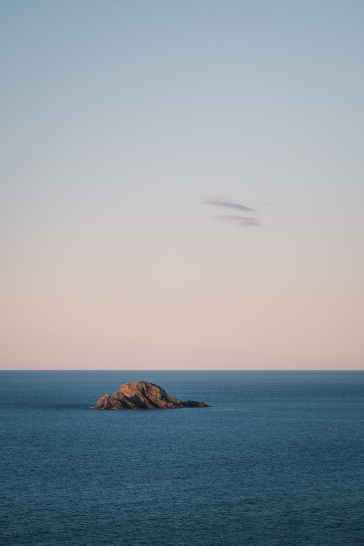 Textures and tones on both sides of the horizon.