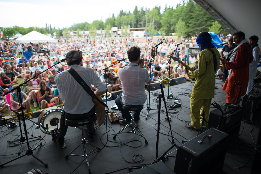 The Harpoonist & the Axe Murderer, Bombino, and Tony Furtado jam out at the Snowberry stage.